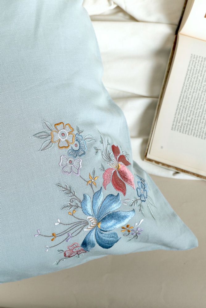 Fabric cushions - Embroidered cushion cover - Pastel Bouquet - NINÉH