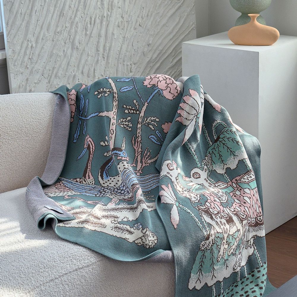 Throw blankets - Smile longevity symbol(Cranes) - BON`EE