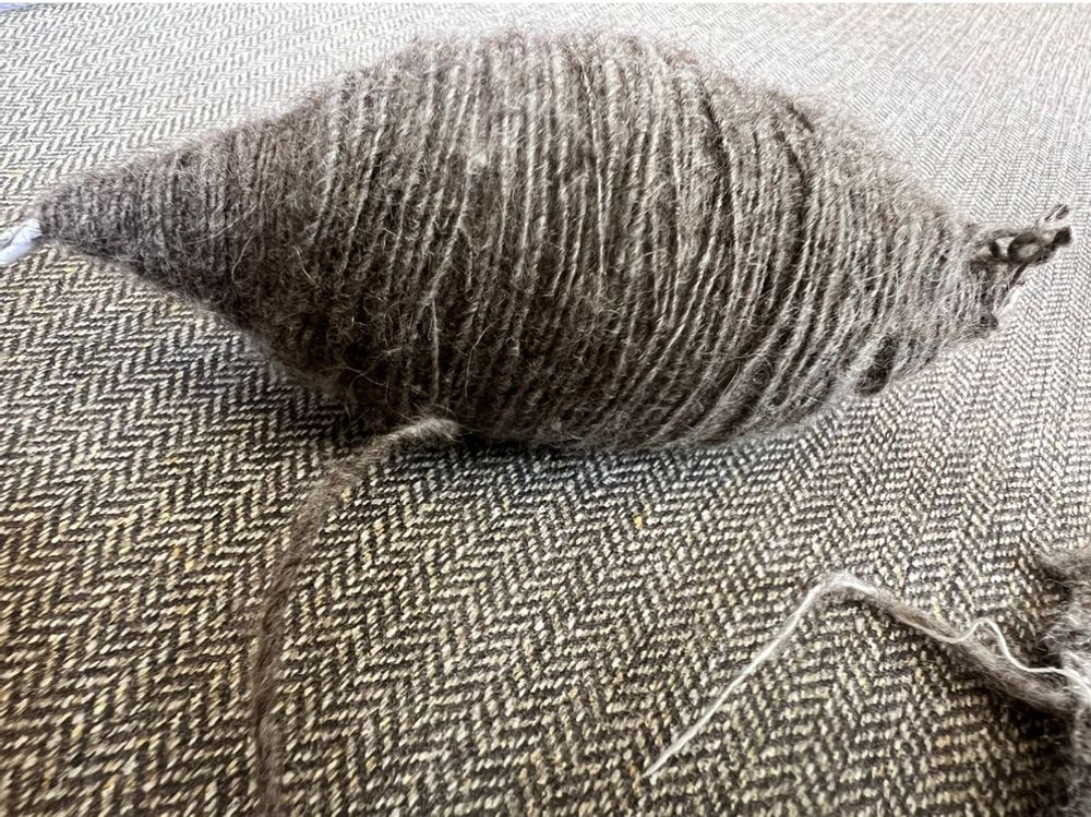 Throw blankets - Cashmere accessories. Home. Knitwear - WEAVES & BLENDS