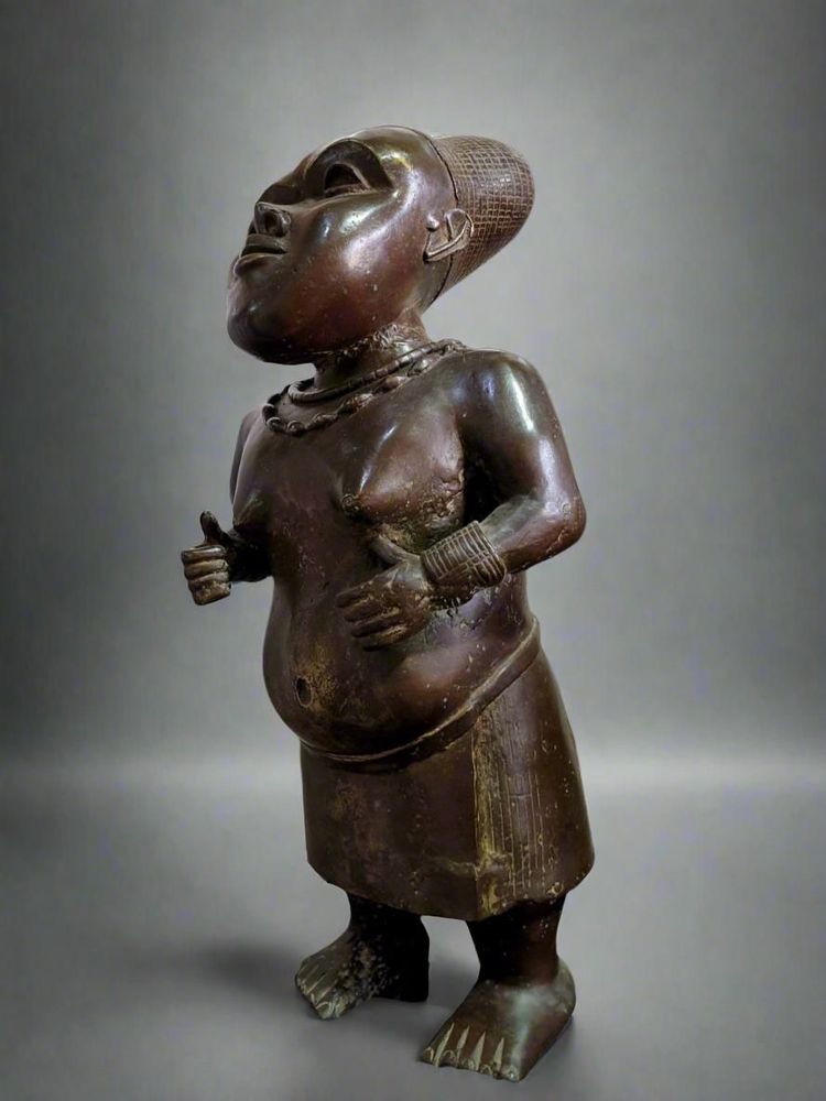 Sculptures, statuettes et miniatures - Nain De Cour De L'oba Ife, Nigeria - QUINTESSENCE AFRICAINE