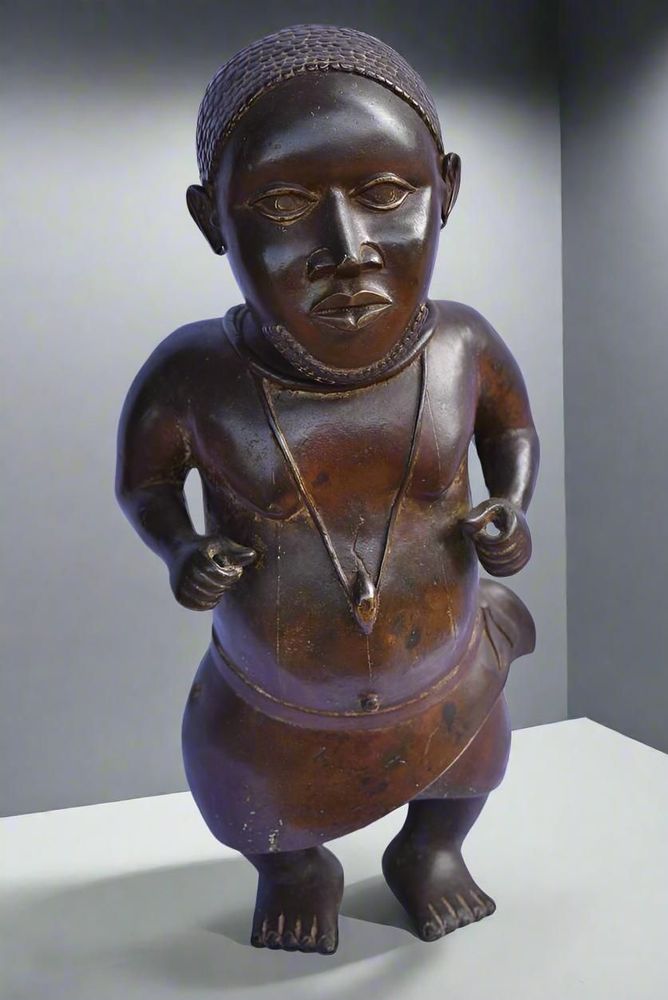 Sculptures, statuettes et miniatures - Nain De Cour De L'Oba Ife, Nigeria - QUINTESSENCE AFRICAINE