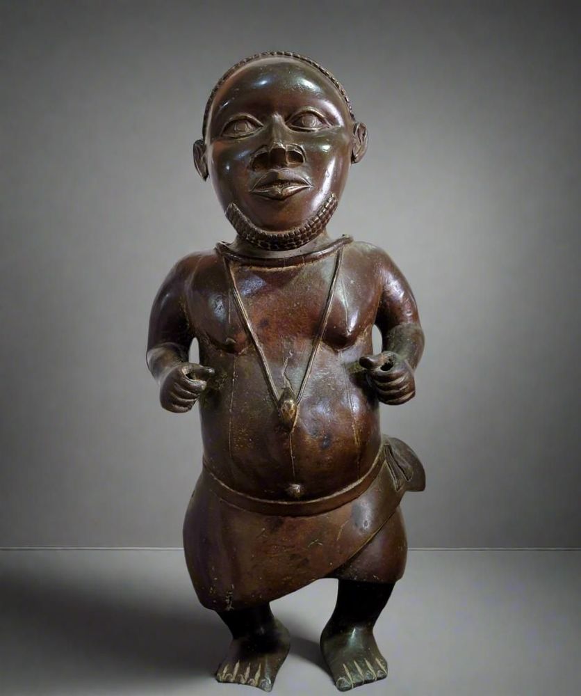 Sculptures, statuettes et miniatures - Nain De Cour De L'Oba Ife, Nigeria - QUINTESSENCE AFRICAINE