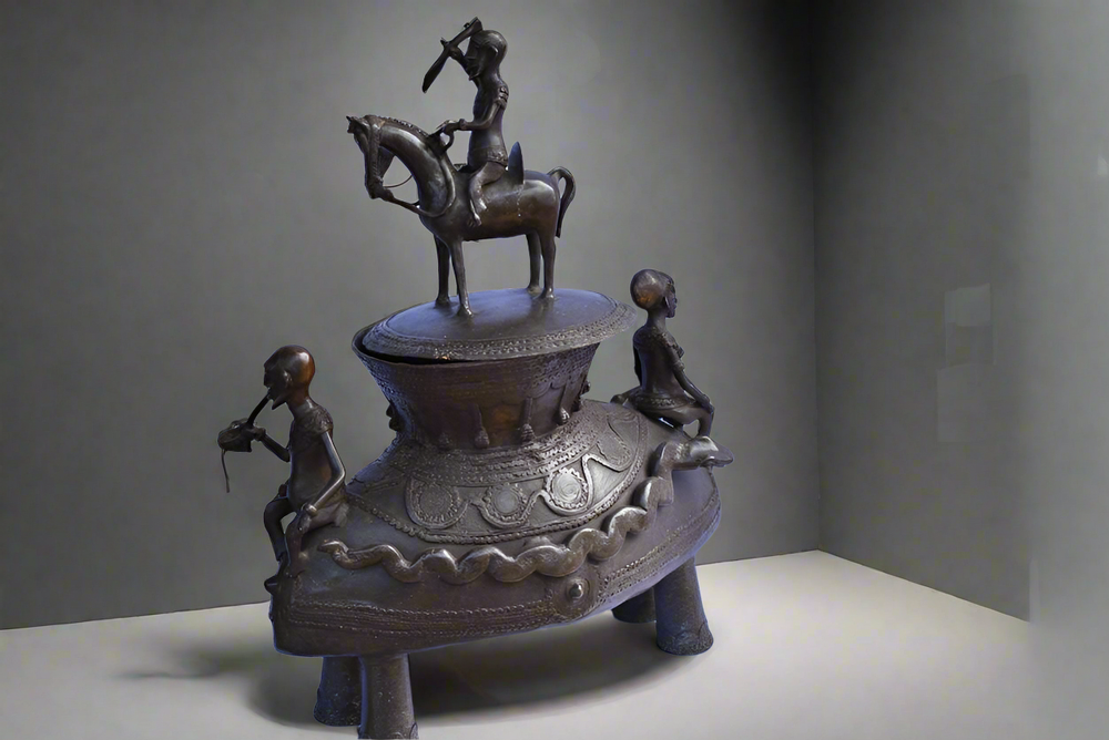 Sculptures, statuettes and miniatures - Cavalier Dogon Bronze Ointment Jar - QUINTESSENCE AFRICAINE