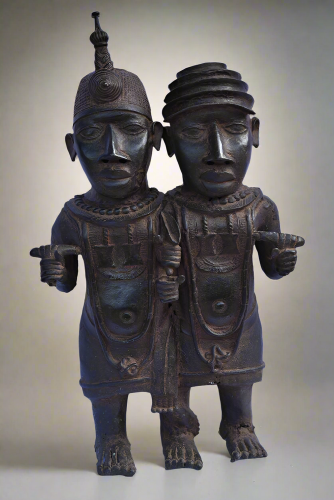 Sculptures, statuettes and miniatures - Pair Of Messengers From Oba Ife In Bronze, Kingdom Of Benin Nigeria - QUINTESSENCE AFRICAINE