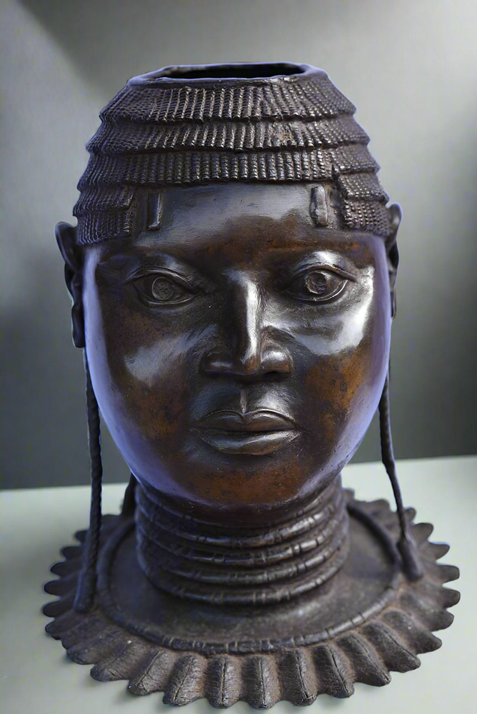 Pièces uniques - Tête de reine mère en bronze Ife, royaume Benin, Nigeria - QUINTESSENCE AFRICAINE