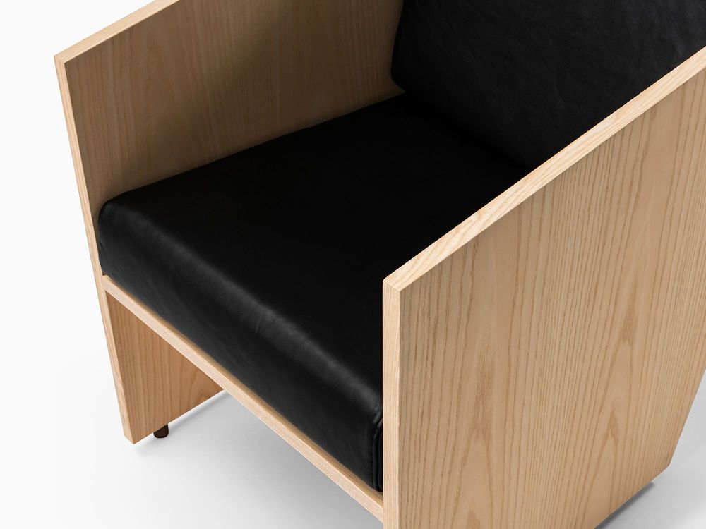 Assises pour bureau - Armchair in Oak Wood and Natural Leather - Álvaro Siza Vieira - MOR