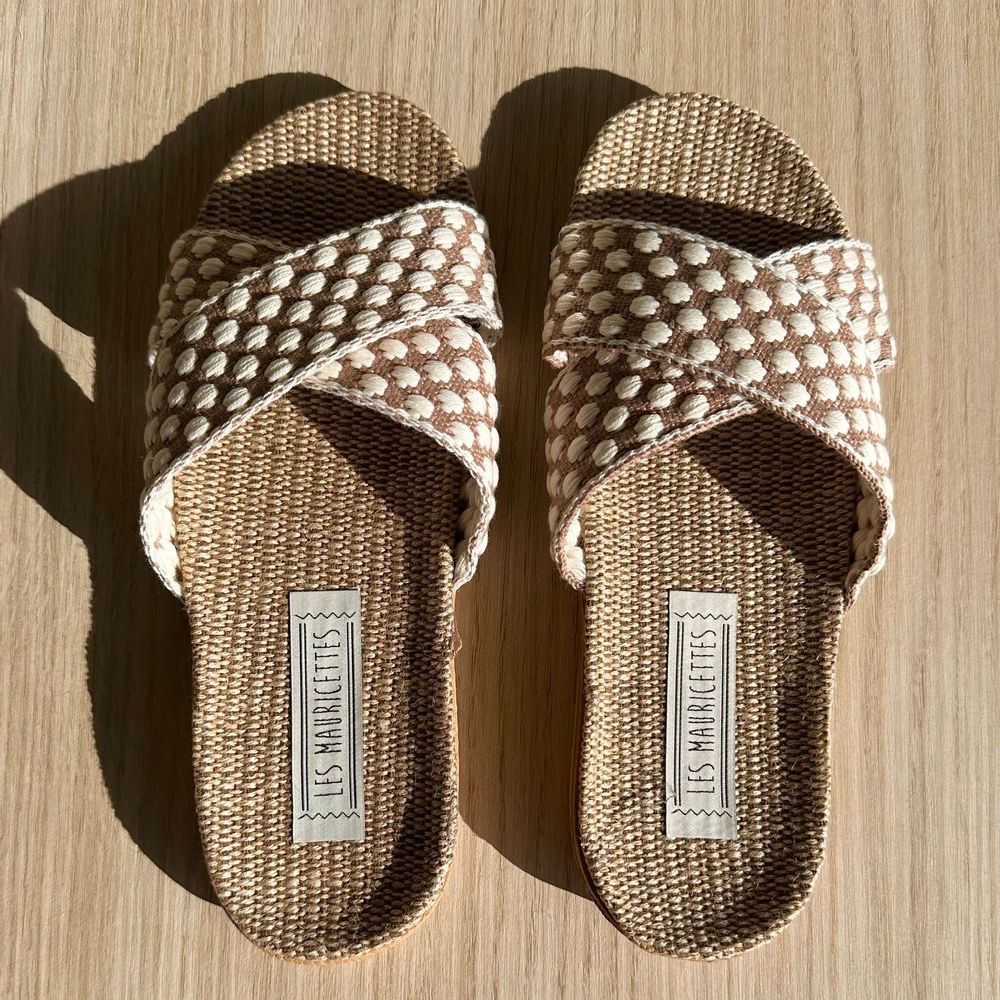 Loungewear - LES MAURICETTES by Paulette, ultra-light beige flip-flops - LES MAURICETTES