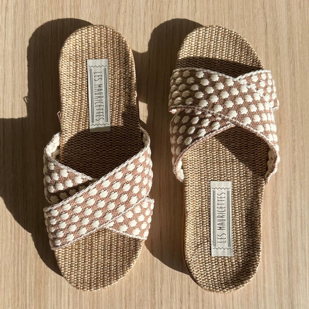 Loungewear - LES MAURICETTES by Paulette, ultra-light beige flip-flops - LES MAURICETTES