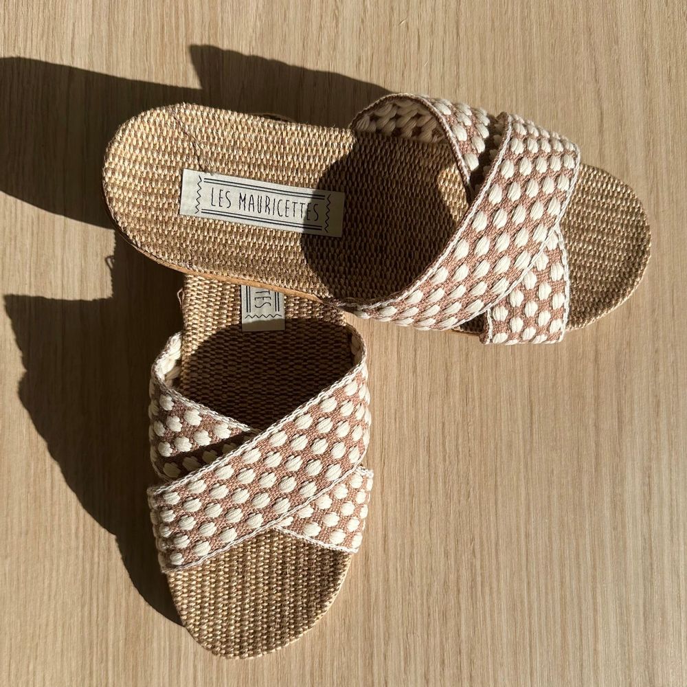 Loungewear - LES MAURICETTES by Paulette, ultra-light beige flip-flops - LES MAURICETTES