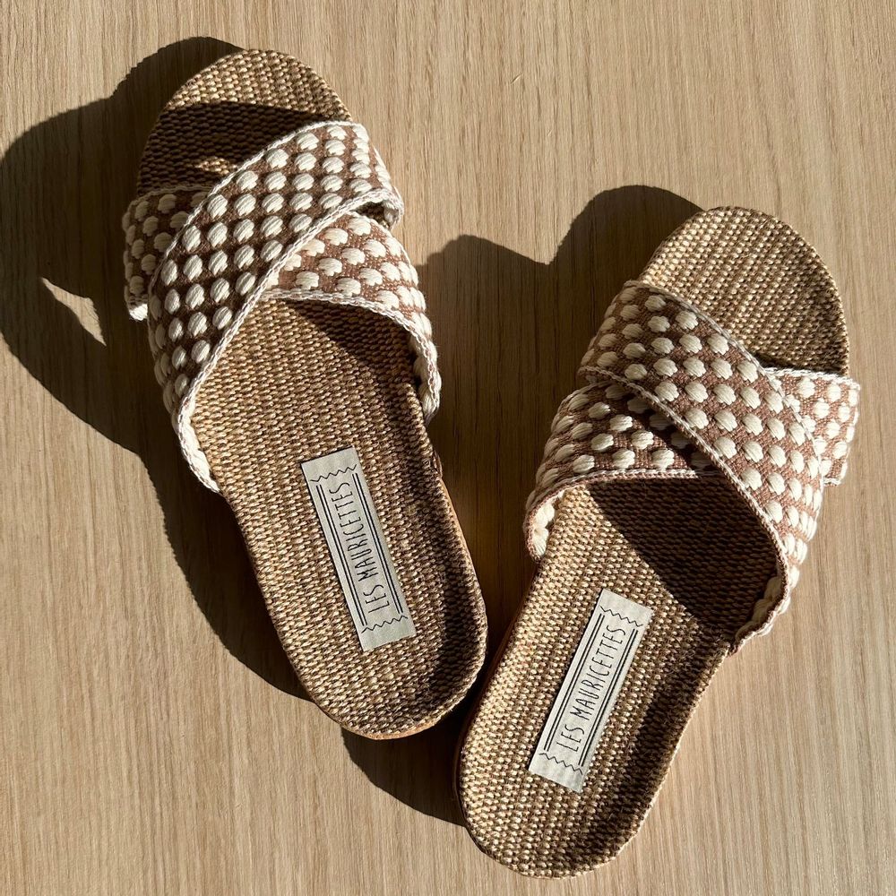 Loungewear - LES MAURICETTES by Paulette, ultra-light beige flip-flops - LES MAURICETTES