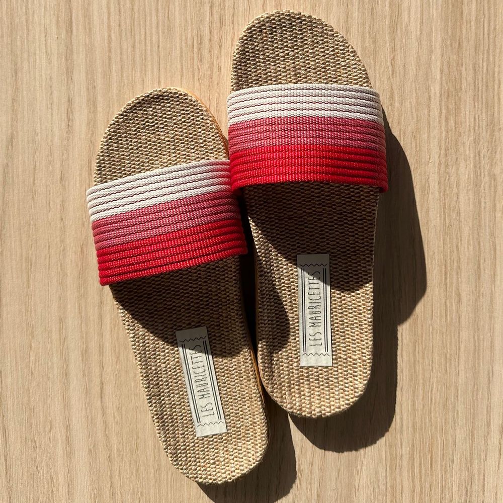 Shoes - LES MAURICETTES by Blandine, light and soft red flip-flops - LES MAURICETTES