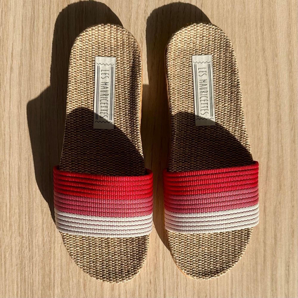 Shoes - LES MAURICETTES by Blandine, light and soft red flip-flops - LES MAURICETTES