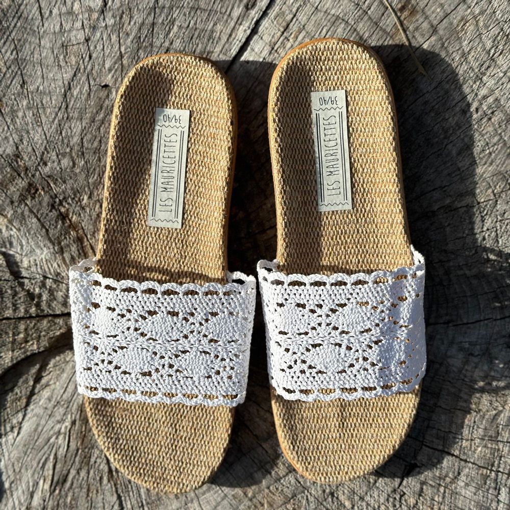 Shoes - LES MAURICETTES by Gigi, ultra-light white crochet flip-flops - LES MAURICETTES
