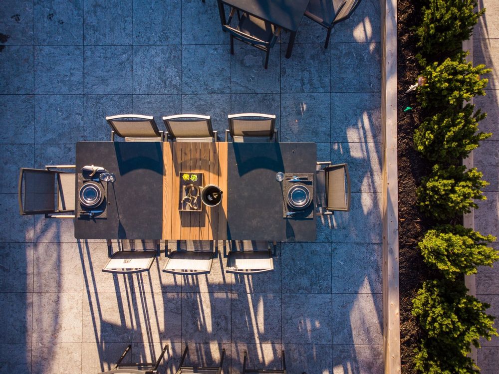 Lawn tables - POLO extendable garden table - COUTURE JARDIN