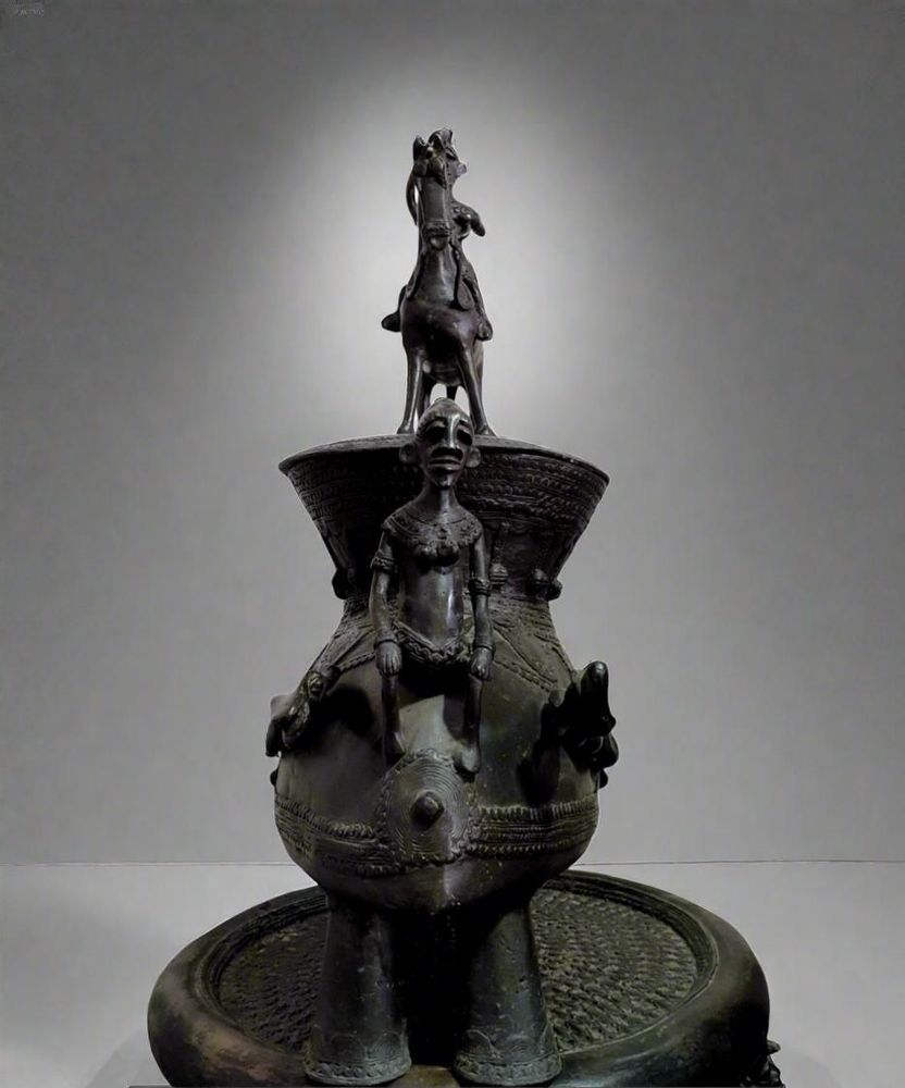 Sculptures, statuettes and miniatures - Cavalier Dogon Bronze Ointment Jar - QUINTESSENCE AFRICAINE