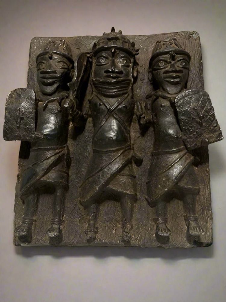 Sculptures, statuettes et miniatures - Plaque de palais en bronze - QUINTESSENCE AFRICAINE