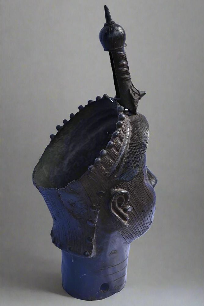 Sculptures, statuettes et miniatures - Tete Commemorative Oba En Bronze - Ife - Bini Edo - QUINTESSENCE AFRICAINE