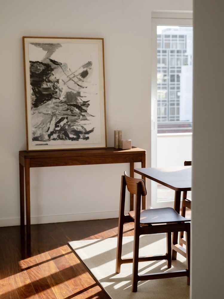 Console table - The modern and minimalist FRONT sideboard - Walnut wood - MOR