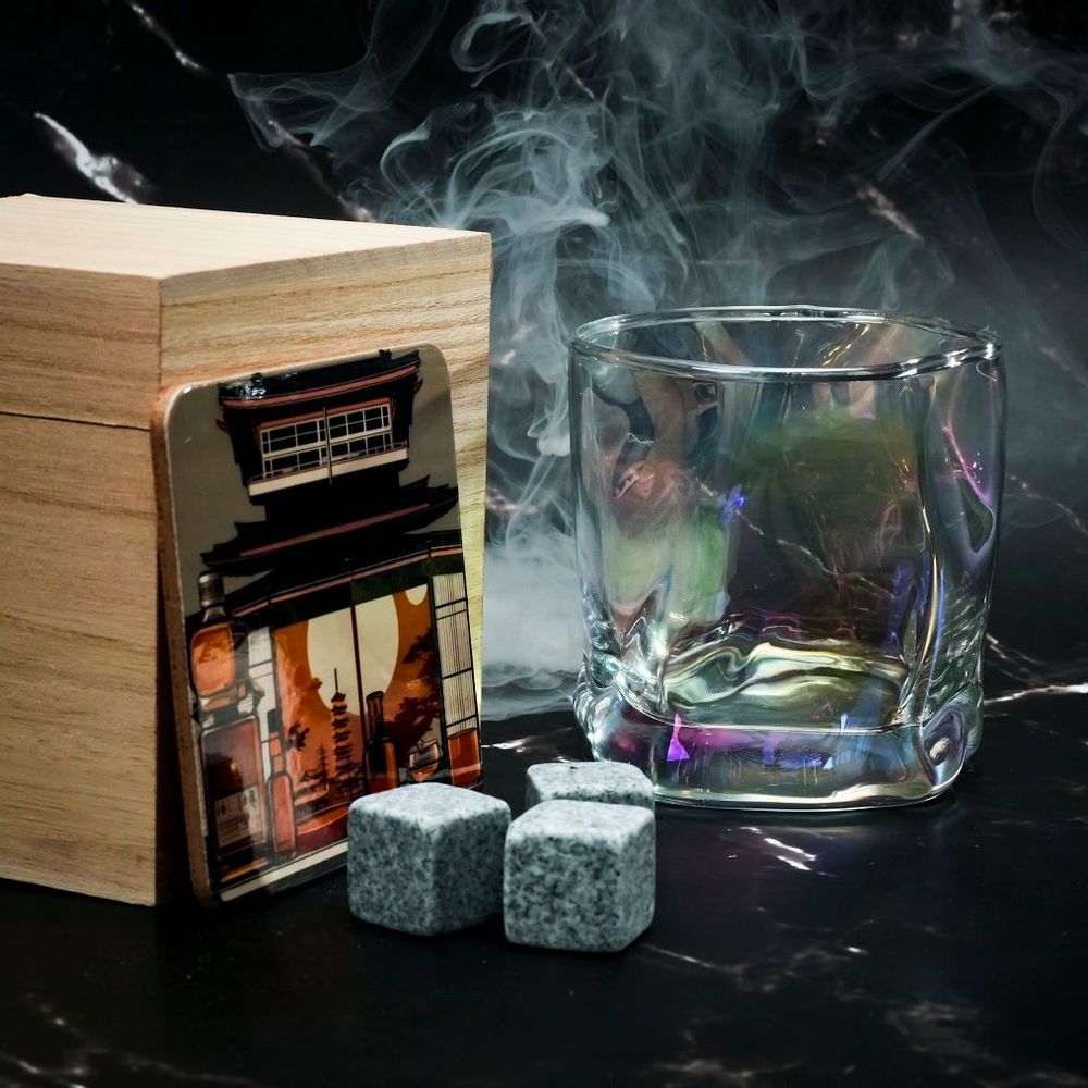 Gifts - Japanese Glass - AJI369R - Gift box, coasters and ice cubes - SOSTRAW & SMARTTHINGS