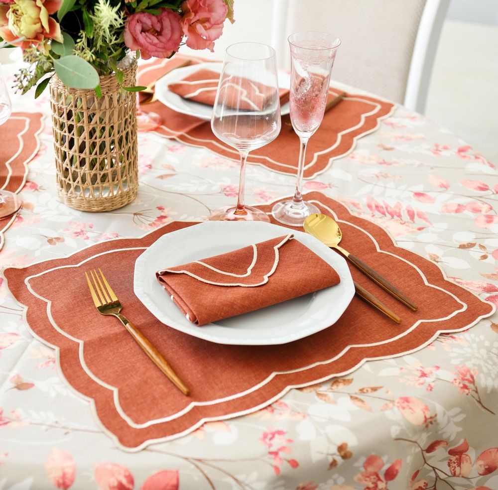 Table cloths - Tablecloth Wild Rose round - ⌀ 210 cm - ROSEBERRY HOME