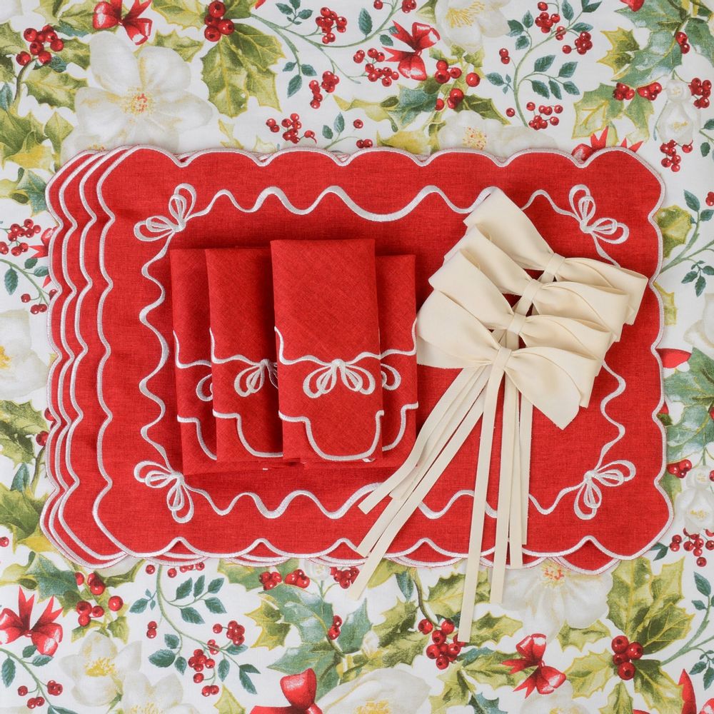 Nappes - Nappe de table Very Holly Christmas rounded 210 - ROSEBERRY HOME