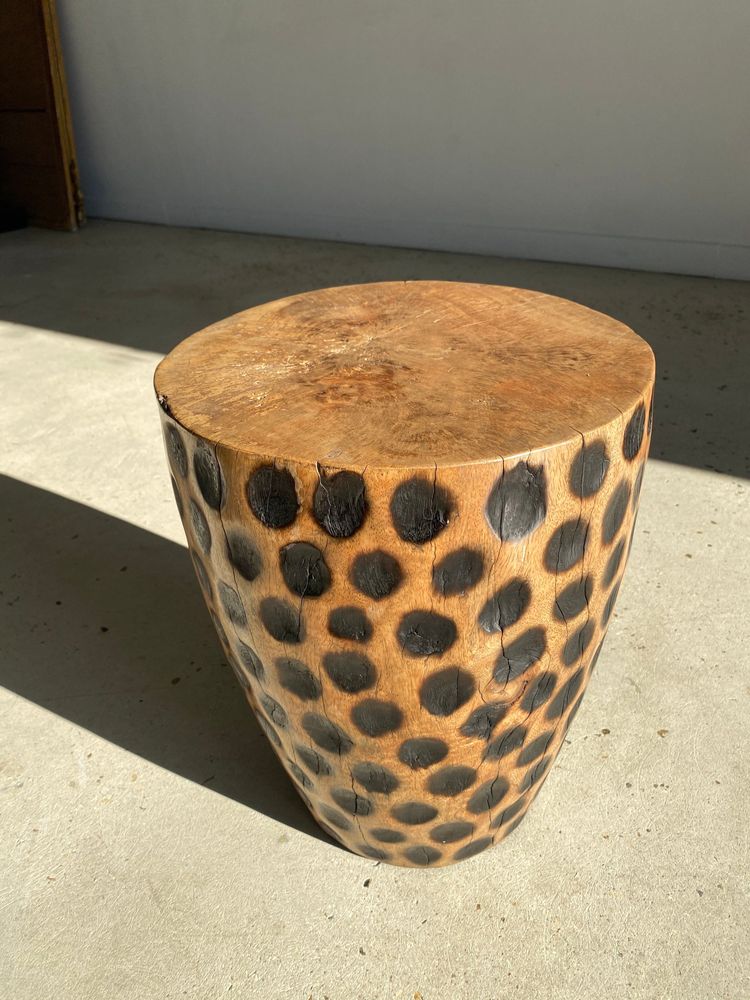Tabourets - Bout de canapé tacheté en bois massif monoxyle - OFFICE OBJETS