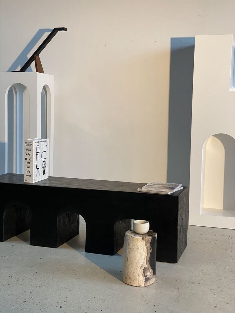 Benches - Bench in solid monoxyl wood, carved base in 3 arches - Black color - OFFICE OBJETS