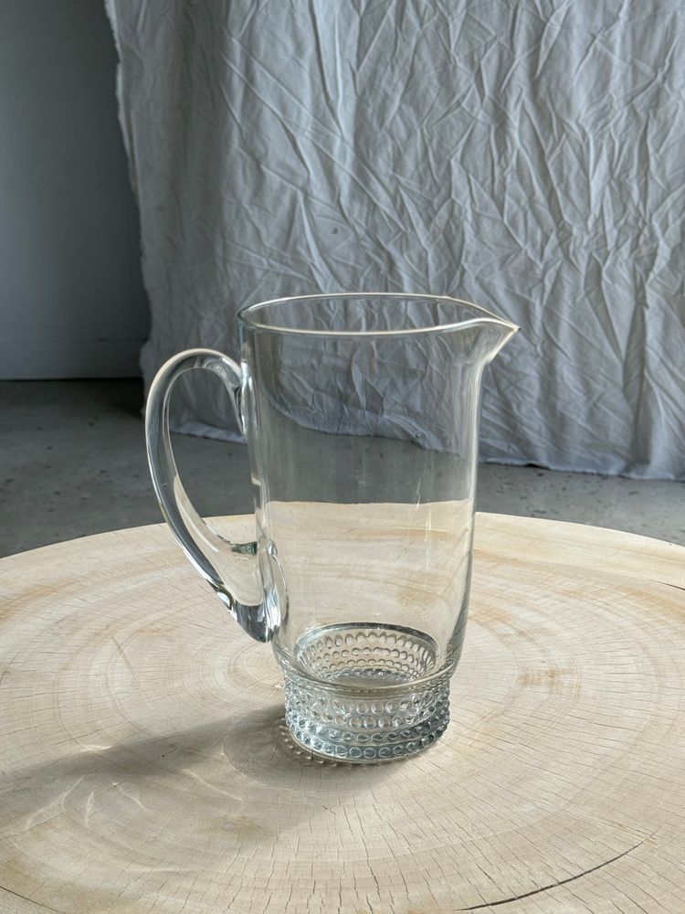 Carafes - Carafe à anse en verre belle matière pied motifs billes de verre H21 - OFFICE OBJETS