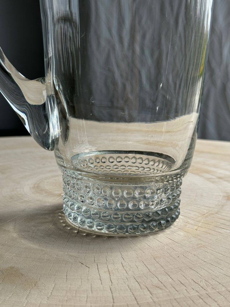 Carafes - Carafe à anse en verre belle matière pied motifs billes de verre H21 - OFFICE OBJETS
