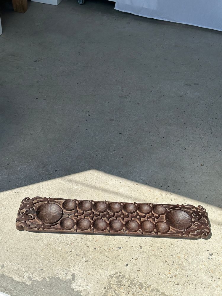 Sculptures, statuettes and miniatures - Carved wood, large old traditional wooden congklak (Indonesian mancala) - OFFICE OBJETS