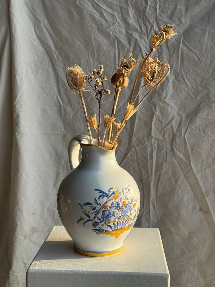 Carafes - White carafe painted blue and yellow bouquet H22 - OFFICE OBJETS