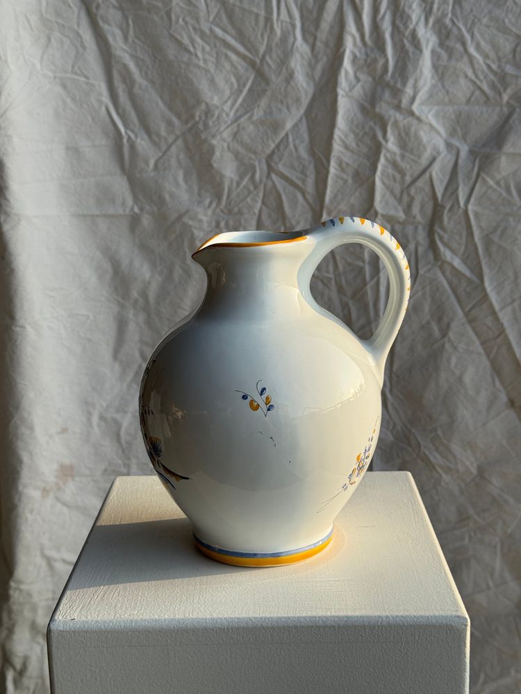 Carafes - White carafe painted blue and yellow bouquet H22 - OFFICE OBJETS