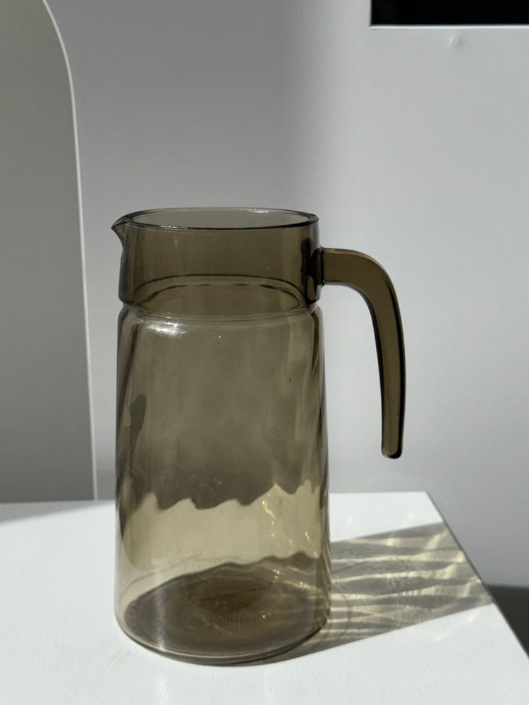 Carafes - Vintage ridged smoked glass decanter - OFFICE OBJETS