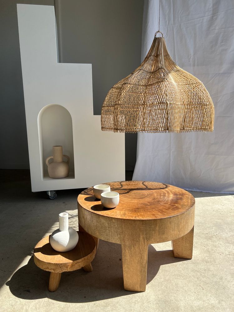 Tables basses - Coffee table, table basse quadripode en bois massif monoxyle couleur naturelle (foncée) - OFFICE OBJETS