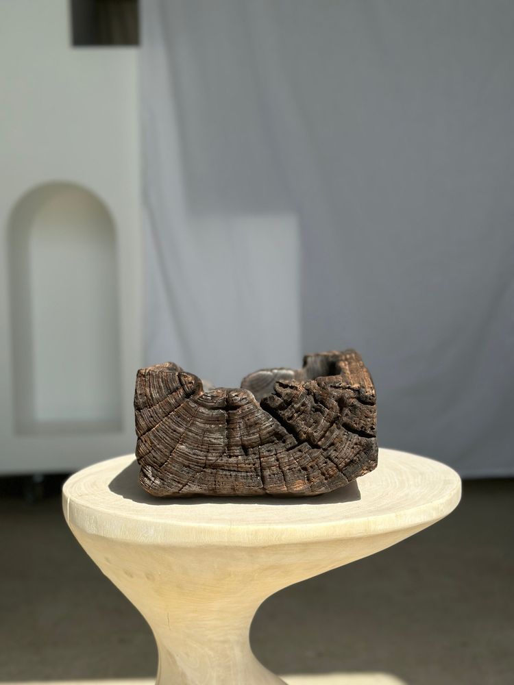 Sculptures, statuettes et miniatures - Coupe en teck asiatique brune foncée carrée - OFFICE OBJETS