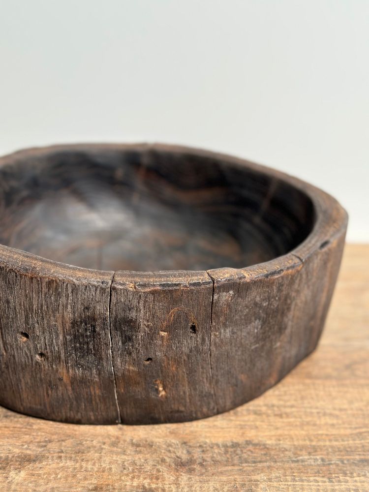 Sculptures, statuettes and miniatures - Oval Dark Brown Asian Teak Cup - OFFICE OBJETS