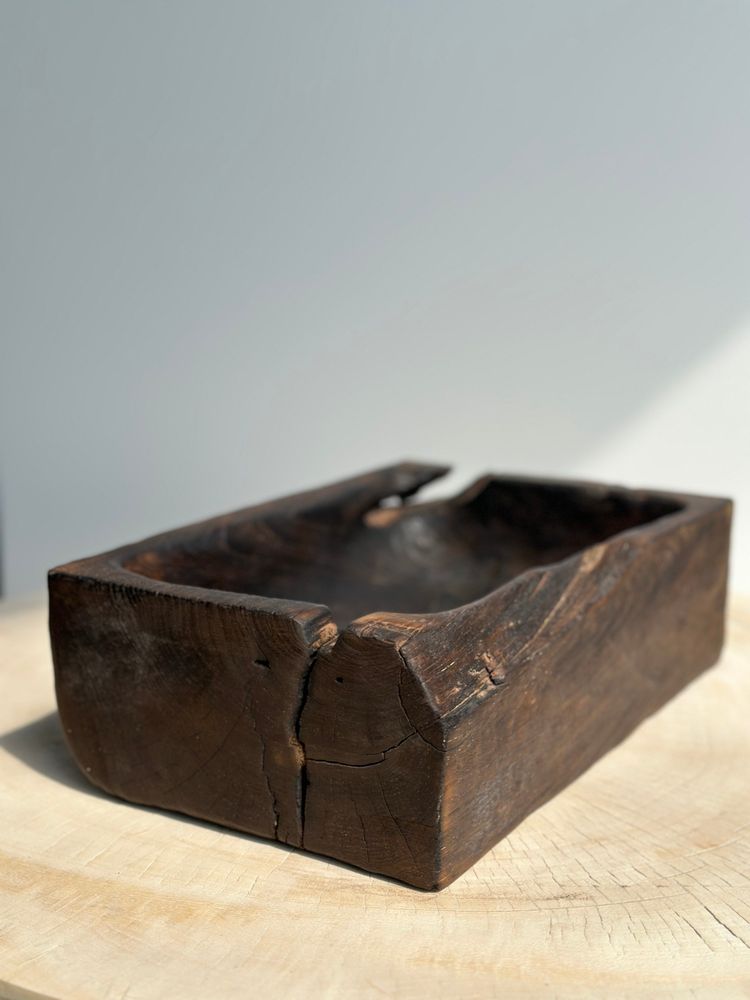 Sculptures, statuettes et miniatures - Coupe en teck asiatique brune foncée rectangulaire simple - OFFICE OBJETS