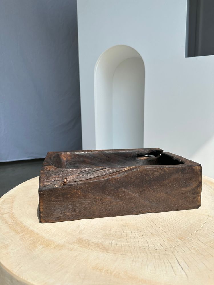 Sculptures, statuettes et miniatures - Coupe en teck asiatique brune foncée rectangulaire simple - OFFICE OBJETS