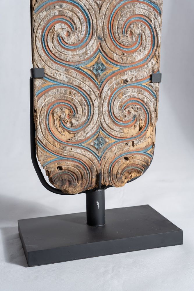 Sculptures, statuettes and miniatures - Indonesian construction element in carved wood mounted on a base from the island of Sulawesi (Toraja) (H shape) - OFFICE OBJETS