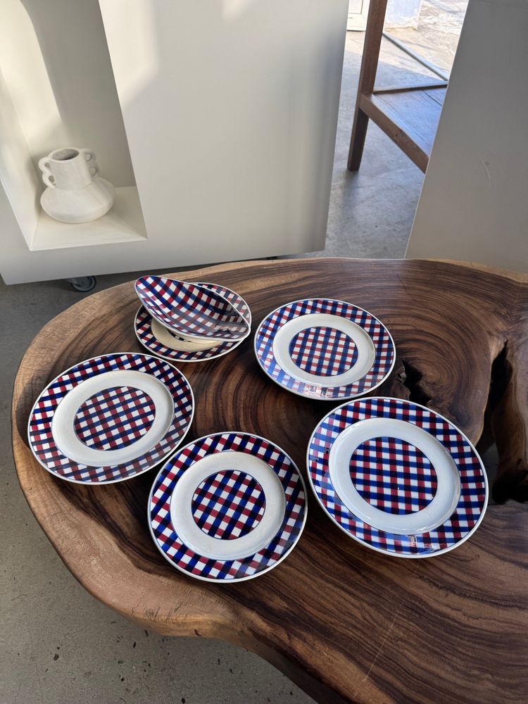 Assiettes au quotidien - Ensemble de vaisselle Sarreguemines rouge et bleu - OFFICE OBJETS