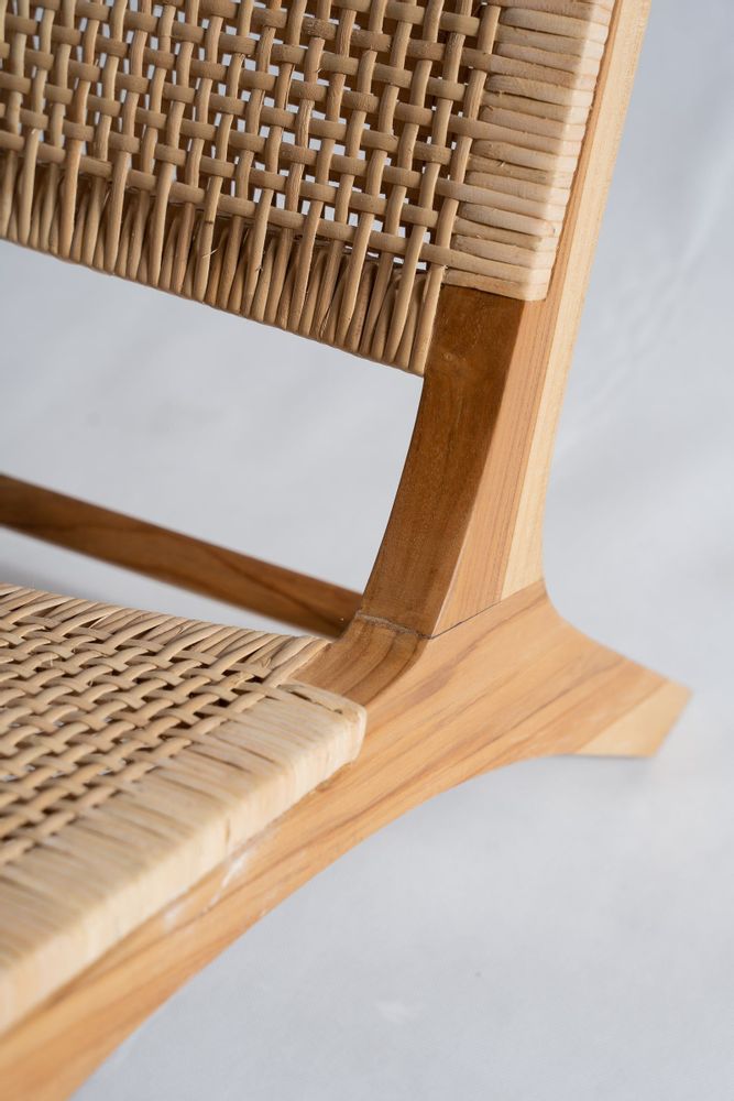Fauteuils - Fauteuil incliné en bois naturel et rotin tressé - OFFICE OBJETS
