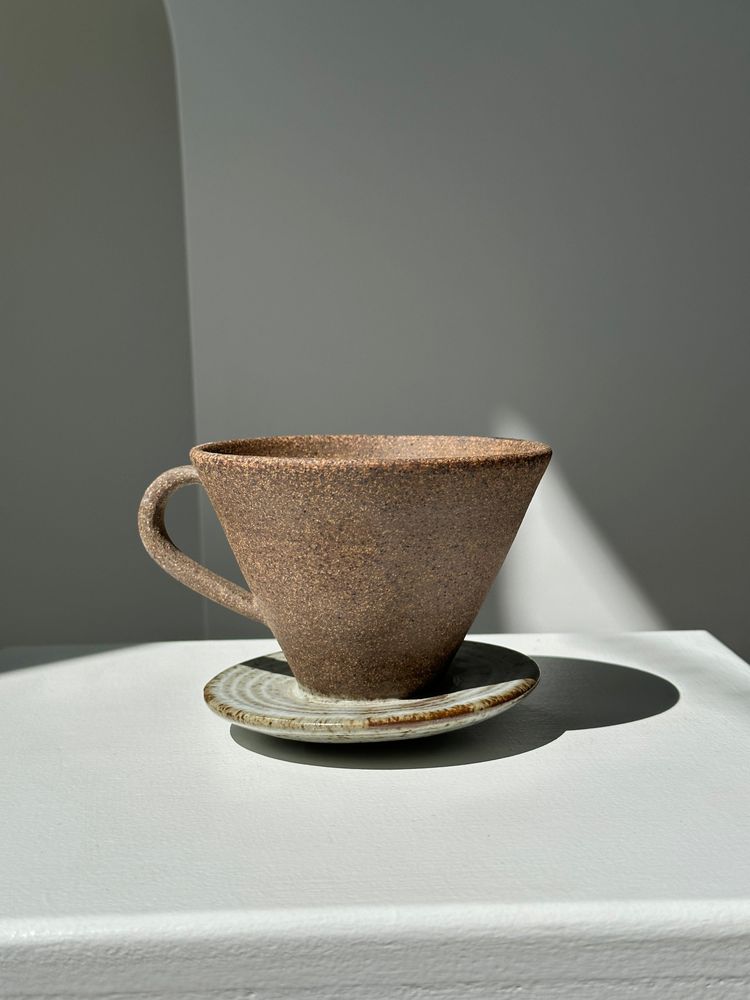 Tea and coffee accessories - Textured brown ceramic brew coffee filter with handle - OFFICE OBJETS