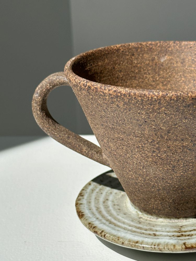 Tea and coffee accessories - Textured brown ceramic brew coffee filter with handle - OFFICE OBJETS