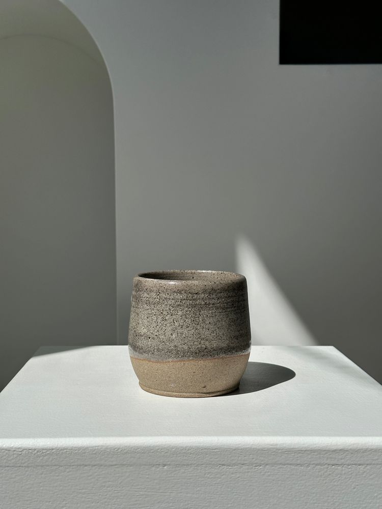 Tasses et mugs - Grand mug gris en céramique indonésienne - OFFICE OBJETS