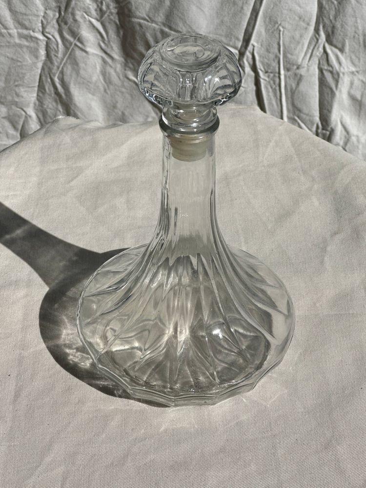 Carafes - Large glass carafe with ribbed stopper H25 - OFFICE OBJETS