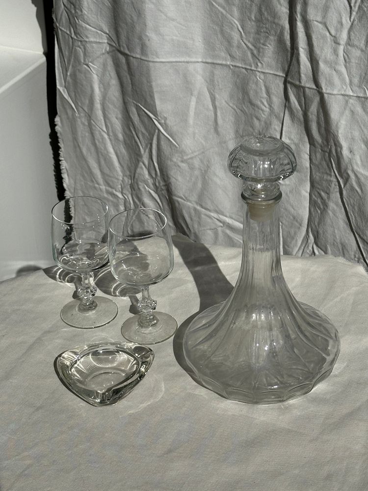Carafes - Large glass carafe with ribbed stopper H25 - OFFICE OBJETS