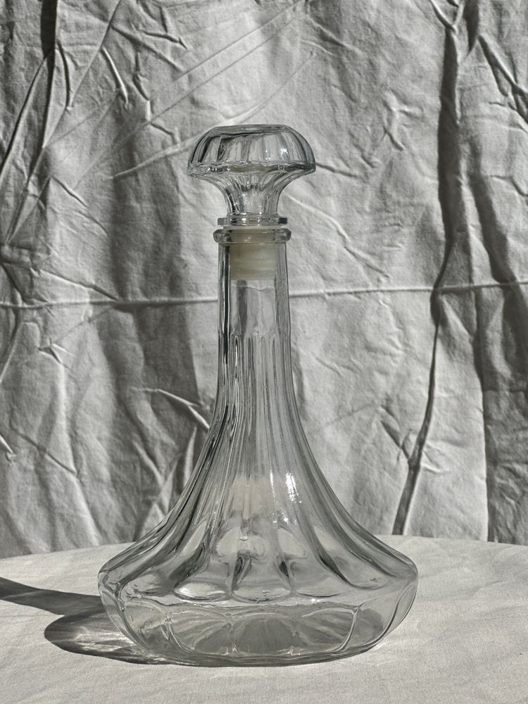 Carafes - Large glass carafe with ribbed stopper H25 - OFFICE OBJETS