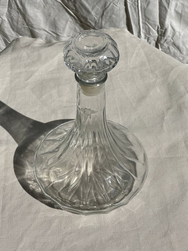 Carafes - Large glass carafe with ribbed stopper H25 - OFFICE OBJETS