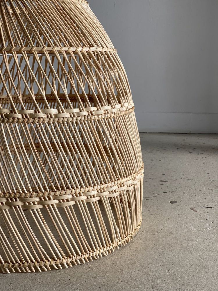 Suspensions - Grande suspension ou abat-jour en rotin en forme de cloche - OFFICE OBJETS