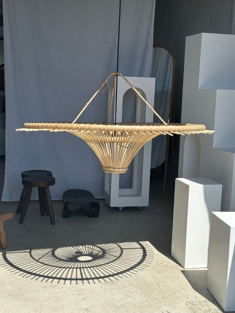 Platter and bowls - Large rattan saucer suspension with iron frame D:120 H:60 - OFFICE OBJETS
